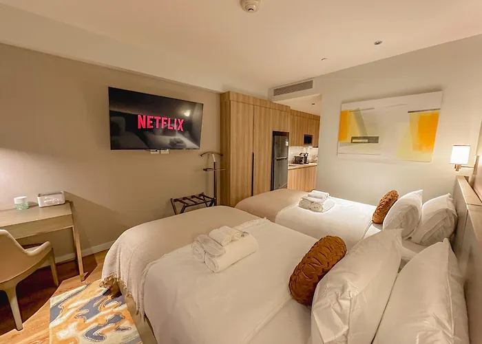 Rockwell View Twin With Free Wifi Pool & Gym * Manila