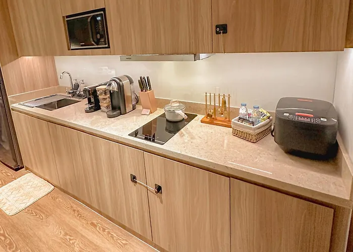 Rockwell View Twin With Free Wifi Pool & Gym Apartment