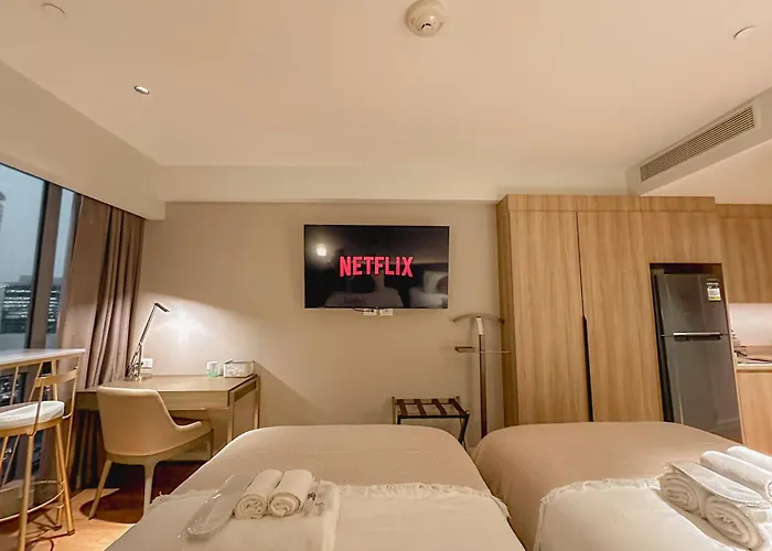 Rockwell View Twin With Free Wifi Pool & Gym Apartment Manila