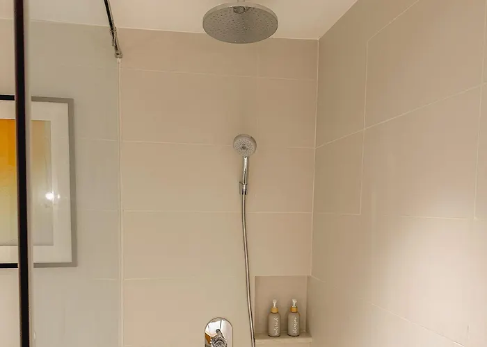 Apartment Rockwell View Twin With Free Wifi Pool & Gym *
