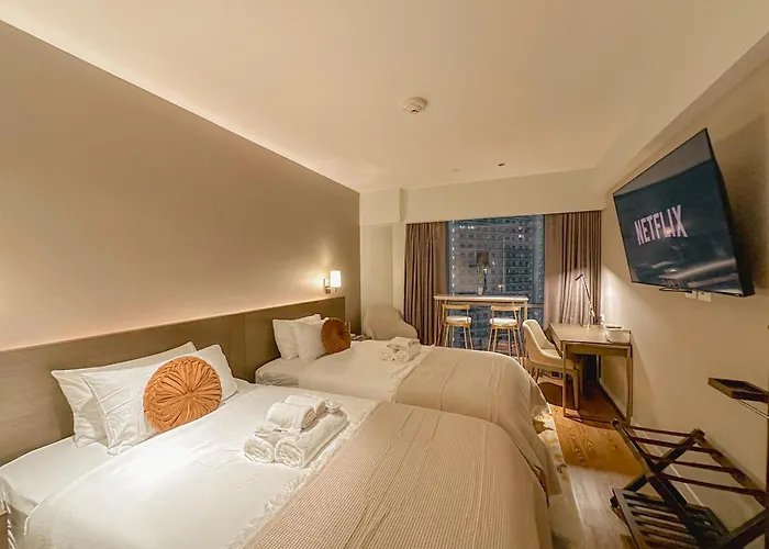 Rockwell View Twin With Free Wifi Pool & Gym Apartment